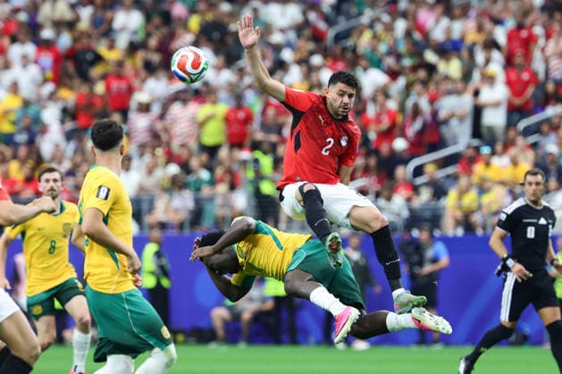 Yasser Ibrahim of Egypt and Nestory Irankunda of Australia challenge for the ball during the FIFA World Cup, WM, Weltmeisterschaft, Fussball 2026 last 32 match between Australia and Egypt at AT&T Stadium, Dallas, USA on 3 July 2026. Copyright: xPeterxDovganx 45210071