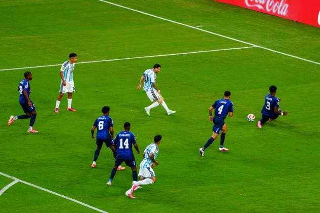 Lionel Messi of Argentina shoots at goal Argentina v Cape Verde, 2026 FIFA World Cup, WM, Weltmeisterschaft, Fussball Round of 32, Football, Miami Stadium, Miami, Florida, USA - 03 Jul 2026Miami Miami Stadium Florida (FL) United States of America  Copyright: xJavierxGarcia Shutterstockx 16975460al