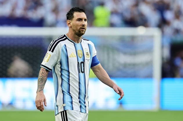 FIFA World Cup, WM, Weltmeisterschaft, Fussball 2026 - Round of 32 - Argentina vs Cape Verde Lionel Messi of Argentina looks on during the FIFA World Cup 2026 Round of 32 match Argentina against Cape Verde, in Miami, USA, 03 July 2026. MIAMI United States  Copyright: xRONALDxWITTEKx