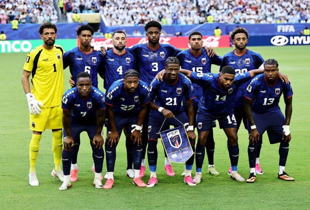 FIFA World Cup, WM, Weltmeisterschaft, Fussball 2026 - Round of 32 - Argentina vs Cape Verde The starting eleven of Cape Verde pose for the team picture before the FIFA World Cup 2026 Round of 32 match Argentina against Cape Verde, in Miami, USA, 03 July 2026. MIAMI United States  Copyright: xRONALDxWITTEKx