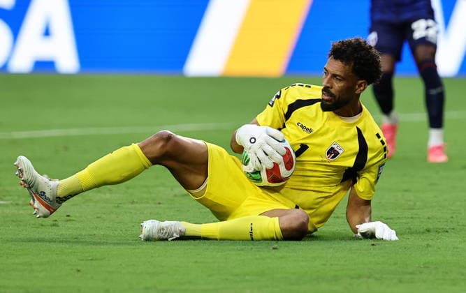 FIFA World Cup, WM, Weltmeisterschaft, Fussball 2026 - Round of 32 - Argentina vs Cape Verde Goalkeeper Vozinha of Cape Verde in action during the FIFA World Cup 2026 Round of 32 match Argentina against Cape Verde, in Miami, USA, 03 July 2026. MIAMI United States  Copyright: xRONALDxWITTEKx