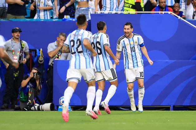 Football - FIFA World Cup, WM, Weltmeisterschaft, Fussball - Round of 32 - Argentina v Cape Verde 3rd July 2026 - FIFA World Cup - Round of 32 - Argentina v Cape Verde - Lionel Messi of Argentina celebrates their first goal - Photo: Simon Stacpoole Offside. Miami USA *** Fußball – FIFA-Weltmeisterschaft, Runde der letzten 32: Argentinien gegen Kap Verde, 3. Juli 2026 – FIFA-Weltmeisterschaft, Runde der letzten 32: Argentinien gegen Kap Verde – Lionel Messi aus Argentinien feiert das erste Tor seines Teams. Foto: Simon Stacpoole, Offside, Miami, USA  Copyright: xSimonxStacpoolexOffside
