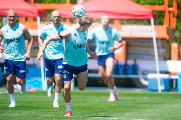 World Cup 2026: New Jersey, USA 20260703. Martin odegaard and the Norwegian national football team train at Melanie Lane Training Ground before the round of 8 match in the World Cup against Brazil. Photo: Terje Pedersen NTB New Jersey United States EDITORIAL USE ONLY. RESTRICTED USE FOR BETTING COMPANIES Ref:_SPOAM9fFAMpETI.jpg *** 2026 World Cup in New Jersey, USA July 3, 2026: Martin Ødegaard and the Norwegian national soccer team train at Melanie Lane Training Ground before their World Cup Round of 8 match against Brazil. Photo by Terje Pedersen, NTB, New Jersey, United States. EDITORIAL USE ONLY. RESTRICTED USE FOR BETTING COMPANIES.  Copyright: xTerjexPedersenx xNTBx