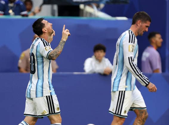 Lionel Messi y Rodrigo De Paul. . Argentina vs Cabo Verde. 16 avos de Final Copa del Mundo 2026 *** Lionel Messi and Rodrigo De Paul: Argentina vs. Cape Verde, Round of 16, 2026 World Cup Copyright: xxx