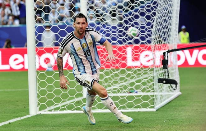 FIFA World Cup, WM, Weltmeisterschaft, Fussball 2026 - Round of 32 - Argentina vs Cape Verde Lionel Messi of Argentina celebrates after scoring the opening goal during the FIFA World Cup 2026 Round of 32 match Argentina against Cape Verde, in Miami, USA, 03 July 2026. MIAMI United States  Copyright: xRONALDxWITTEKx