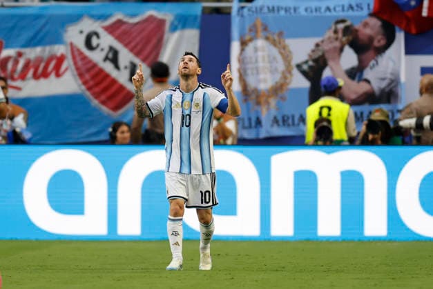 Argentina s Lionel Messi celebrates a goal in a FIFA World Cup, WM, Weltmeisterschaft, Fussball 2026 match between Argentina and Cape Verde at Hard Rock Stadium in Miami, USA, 03 July 2026. FIFA World Cup 2026 - Round of 32 - Argentina vs Cape Verde !ACHTUNG: NUR REDAKTIONELLE NUTZUNG!  Copyright: xAlbertoxEstevezx AME7218 20260703-55020793869_1