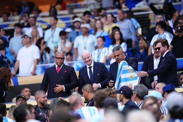 Argentina v Cape Verde - FIFA World Cup, WM, Weltmeisterschaft, Fussball 2026 - Round of 32 FLORIDA, USA - JULY 03: Antonio Augusto Sequeira Duarte, Cape Verde s Minister of Culture, Creative Industries, Youth and Gianni Infantino (2nd L), FIFA President and Claudio Tapia, President of the Argentine Football Association are seen prior the 2026 FIFA World Cup Round of 32 match between Argentina and Cape Verde at the Hard Rock Stadium (Miami Stadium) in Miami Gardens, Florida, United States on July 03, 2026. Jose Hernandez Anadolu Florida United States. Editorial use only. Please get in touch for any other usage.  Copyright: x2026xAnadoluxJosexHernandezx