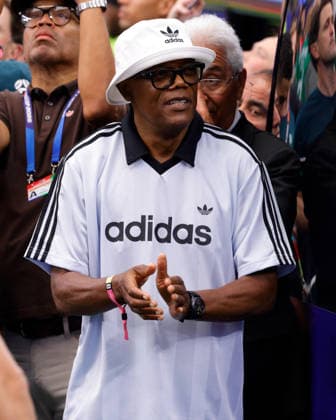 July 3, 2026, Arlington, Texas, USA: Actor Samuel L. Jackson applauds players before the 2026 FIFA World Cup, WM, Weltmeisterschaft, Fussball Round of 32 match between Australia and Egypt at Dallas Stadium on July 3, 2026. David Ballering II ADM Newswire ZUMA Press Wire FIFA World Cup 2026 - Australia1:1Egypt  - ZUMAa325 20260703_zsa_a325_001 Copyright: xDavidxBalleringxIix