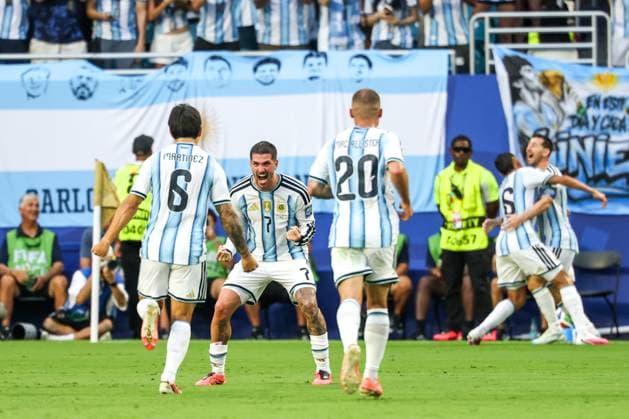 RECORD DATE NOT STATED FIFA World Cup, WM, Weltmeisterschaft, Fussball 2026 - Round of 32 - Argentina v Cape Verde Rodrigo De Paul player of Argentina celebrates Messi s goal during the FIFA World Cup 2026 Round of 32 match between Argentina and Cape Verde, at Miami Stadium, in Florida, United States, on Friday, July 03, 2026.(Foto: Vanessa Carvalho Brazil Photo Press IMAGO) Sports Copyright: xVanessaxCarvalhox