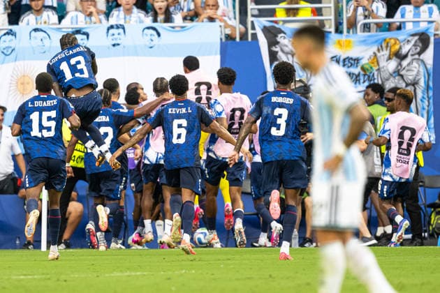260704 Players of Cabo Verde celebrate 1-1 during the FIFA World Cup, WM, Weltmeisterschaft, Fussball 2026 round of 32 football match between Argentina and Cabo Verde on July 4, 2026 in Miami. Photo: Jon Olav Nesvold BILDBYRAN COP 217 JE0139 fotboll football soccer fotball vm fotbolls-vm fotball-vm fotbolls-vm 2026 fifa world cup 2026 sextondelsfinal round of 32 23 bbeng jubel *** July 4, 2026: Cape Verde players celebrate a 1-1 draw during the Round of 32 soccer match between Argentina and Cape Verde at the 2026 FIFA World Cup on July 4, 2026 in Miami. Photo by Jon Olav Nesvold, BILDBYRAN COP 217 JE0139 soccer football fotball World Cup soccer World Cup 2026 FIFA World Cup 2026 Round of 32 23 bbeng celebration  Copyright: JONxOLAVxNESVOLD BB260704JE073