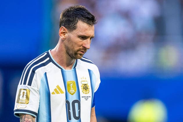 260704 Lionel Messi of Argentina looks dejected after 1-1 during the FIFA World Cup, WM, Weltmeisterschaft, Fussball 2026 round of 32 football match between Argentina and Cabo Verde on July 4, 2026 in Miami. Photo: Jon Olav Nesvold BILDBYRAN COP 217 JE0139 fotboll football soccer fotball vm fotbolls-vm fotball-vm fotbolls-vm 2026 fifa world cup 2026 sextondelsfinal round of 32 23 bbeng depp *** July 4, 2026: Lionel Messi of Argentina looks dejected after the 1–1 draw during the Round of 32 soccer match between Argentina and Cabo Verde at the 2026 FIFA World Cup on July 4, 2026 in Miami. Photo by Jon Olav Nesvold. BILDBYRAN COP 217 JE0139 soccer football fotball World Cup soccer World Cup 2026 FIFA World Cup 2026 Round of 32 23 bbeng depp  Copyright: JONxOLAVxNESVOLD BB260704JE076