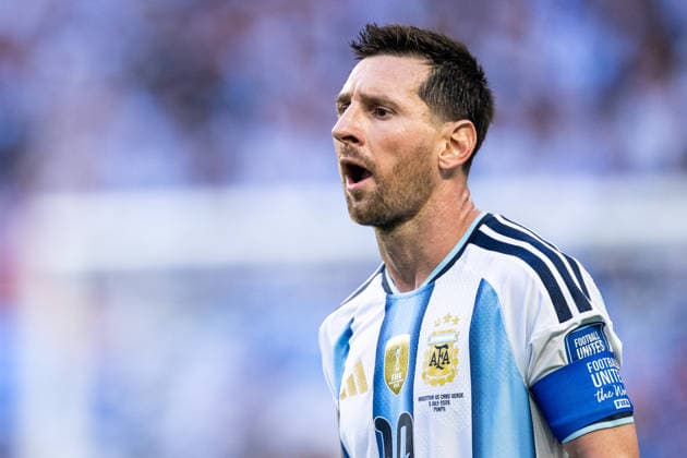 260704 Lionel Messi of Argentina looks dejected after 1-1 during the FIFA World Cup, WM, Weltmeisterschaft, Fussball 2026 round of 32 football match between Argentina and Cabo Verde on July 4, 2026 in Miami. Photo: Jon Olav Nesvold BILDBYRAN COP 217 JE0139 fotboll football soccer fotball vm fotbolls-vm fotball-vm fotbolls-vm 2026 fifa world cup 2026 sextondelsfinal round of 32 23 bbeng depp *** July 4, 2026: Lionel Messi of Argentina looks dejected after the 1–1 draw during the Round of 32 soccer match between Argentina and Cabo Verde at the 2026 FIFA World Cup on July 4, 2026 in Miami. Photo by Jon Olav Nesvold. BILDBYRAN COP 217 JE0139 soccer football fotball World Cup soccer World Cup fotball World Cup soccer World Cup 2026 FIFA World Cup 2026 Round of 32 23 bbeng depp  Copyright: JONxOLAVxNESVOLD BB260704JE077