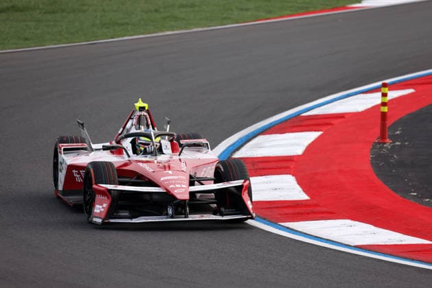 Oliver Rowland (GBR) Nissan, FIA Formel E Weltmeisterschaft Saison 12, Shanghai E- Prix, China, 04.07.2026, Shanghai International Circuit *** Oliver Rowland (GBR) Nissan, FIA Formula E World Championship Season 12, Shanghai E-Prix, China, July 4, 2026, Shanghai International Circuit