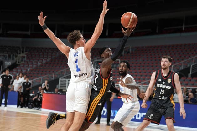 Basketball, Israel, Germany, RÄ«ga, Latvia, 03.07.2026, basketball Dennis Schroder of Germany and Adam Ariel of Israel in action during FIBA 2027 World Cup European qualifiers Group A game between Israel and Germany national basketball teams In Riga, Latvia, 03.07.2026. Photo: Roman Koksarov (RKF) Riga Latvia Copyright: xRomanxKoksarovx basketISR-GER20260703rk873.JPG