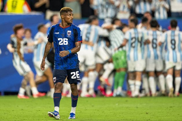 260704 Helio Varela of Cabo Verde looks dejected after 3-2 during the FIFA World Cup, WM, Weltmeisterschaft, Fussball 2026 round of 32 football match between Argentina and Cabo Verde on July 4, 2026 in Miami. Photo: Jon Olav Nesvold BILDBYRAN COP 217 JE0139 fotboll football soccer fotball vm fotbolls-vm fotball-vm fotbolls-vm 2026 fifa world cup 2026 sextondelsfinal round of 32 23 bbeng depp *** July 4, 2026: Helio Varela of Cape Verde looks dejected after the 3-2 loss during the FIFA World Cup 2026 Round of 32 soccer match between Argentina and Cape Verde on July 4, 2026 in Miami. Photo by Jon Olav Nesvold. BILDBYRAN COP 217 JE0139 soccer football fotball World Cup soccer World Cup fotball World Cup soccer World Cup 2026 FIFA World Cup 2026 round of 32 23 bbeng depp  Copyright: JONxOLAVxNESVOLD BB260704JE106
