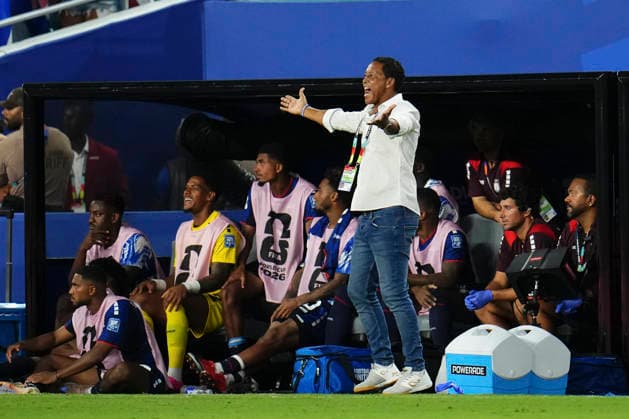 Argentina v Cabo Verde: Round of 32 - FIFA World Cup, WM, Weltmeisterschaft, Fussball 2026 Pedro Bubista, head coach of Cabo Verde, reacts during the FIFA World Cup 2026 Round Of 32 match between Argentina and Cabo Verde at Miami Stadium on July 3, 2026 in Miami Gardens, United States. Miami Gardens FL United States  Copyright: xJosexBretonx originalFilename:bretonhernandez-argentin260703_npGbf.jpg