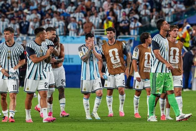 Lionel Messi of Argentina tired at full time Argentina v Cape Verde, 2026 FIFA World Cup, WM, Weltmeisterschaft, Fussball Round of 32, Football, Miami Stadium, Miami, Florida, USA - 03 Jul 2026Miami Miami Stadium Florida (FL) United States of America  Copyright: xIsmaelxAdnan Shutterstockx 16975459ej
