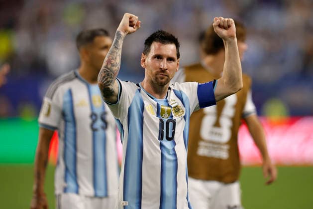 Lionel Messi of Argentina celebrates at the end of a FIFA World Cup, WM, Weltmeisterschaft, Fussball 2026 match between Argentina and Cape Verde at Hard Rock Stadium in Miami, USA, 03 July 2026. FIFA World Cup 2026 - Round of 32 - Argentina vs Cape Verde !ACHTUNG: NUR REDAKTIONELLE NUTZUNG!  Copyright: xAlbertoxEstevezx AME7341 20260704-55020794606_1