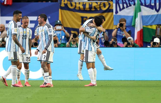 (260704) -- MIAMI, July 4, 2026 -- Lionel Messi (2nd R) of Argentina celebrates with teammates after scoring during the round of 32 match between Argentina and Cabo Verde at the 2026 FIFA World Cup, WM, Weltmeisterschaft, Fussball at Miami Stadium, Miami, the United States, July 3, 2026. ) (SP)U.S.-MIAMI-FOOTBALL-FIFA WORLD CUP-ROUND OF 32-ARGENTINA VS CABO VERDE XuxZijian 