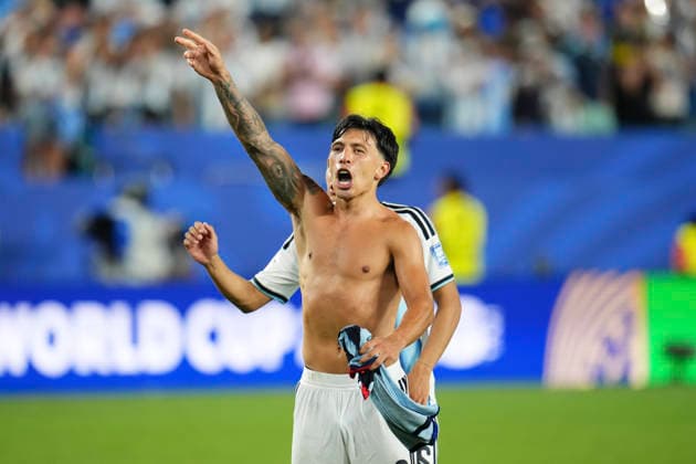 Argentina v Cabo Verde: Round of 32 - FIFA World Cup, WM, Weltmeisterschaft, Fussball 2026 Lisandro Martinez of Argentina celebrates the victory during the FIFA World Cup 2026 Round Of 32 match between Argentina and Cabo Verde at Miami Stadium on July 3, 2026 in Miami Gardens, United States. Miami Gardens FL United States  Copyright: xJosexBretonx originalFilename:bretonhernandez-argentin260703_npd6B.jpg