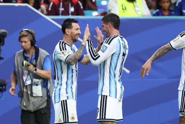 MIAMI GARDENS, FL - JULY 03: Argentina forward Lionel Messi (10) celebrates his goal with Argentina midfielder Rodrigo de Paul (7) in the first half during the FIFA World Cup, WM, Weltmeisterschaft, Fussball 26 Round of 32 match between Argentina and Cabo Verde on Friday, July 3, 2026 at Miami Stadium in Miami Gardens, FL (Photo by Peter Joneleit Icon Sportswire) SOCCER: JUL 03 FIFA World Cup 26 Round of 32 - Argentina v Cabo Verde EDITORIAL USE ONLY Icon260703001