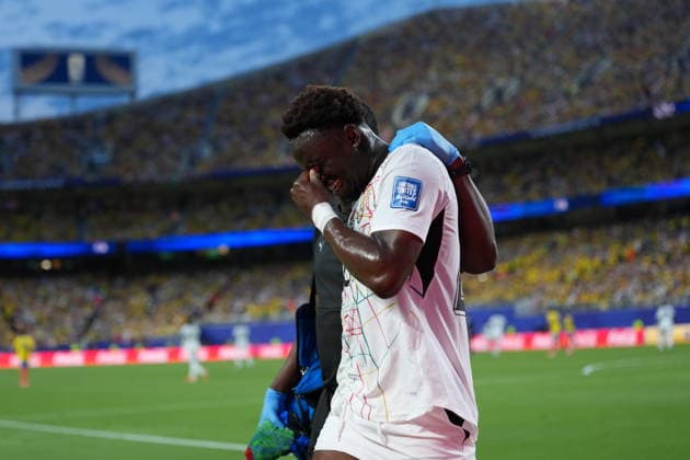 Colombia v Ghana - FIFA World Cup, WM, Weltmeisterschaft, Fussball 2026 - Round of 32 KANSAS CITY, UNITED STATES - JULY 3: Marvin Senaya (26) of Ghana leaves the pitch after injury during the 2026 FIFA World Cup Round of 32 match between Colombia and Ghana at Arrowhead Stadium (Kansas City Stadium) in Kansas City, Missouri, United States on July 3, 2026. Hakan Akgun Anadolu Missouri United States. Editorial use only. Please get in touch for any other usage.  Copyright: x2026xAnadoluxHakanxAkgunx
