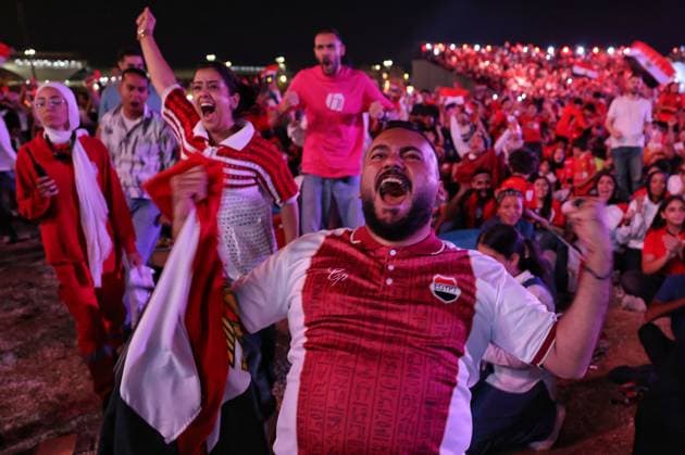 Egypt Fans Celebrate World Cup Victory Over Australia Cairo, EGYPT JULY 3, 2026: Egyptian fans celebrate at a fan zone in Egypt™s New Administrative Capital after the national team, Nationalteam defeated Australia in the FIFA World Cup, WM, Weltmeisterschaft, Fussball 2026 Round of 32. Cairo Egypt Copyright: x xMahmoudxAhmedxabdxelghanyx xJNAxPressx