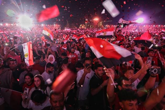 Egypt Fans Celebrate World Cup Victory Over Australia Cairo, EGYPT JULY 3, 2026: Egyptian fans celebrate at a fan zone in Egypt™s New Administrative Capital after the national team, Nationalteam defeated Australia in the FIFA World Cup, WM, Weltmeisterschaft, Fussball 2026 Round of 32. Cairo Egypt Copyright: x xMahmoudxAhmedxabdxelghanyx xJNAxPressx
