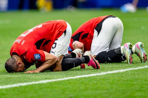 DALLAS - Ramy Rabia of Egypt bids after the match during the 2026 World Cup match between Australia and Egypt at Dallas Stadium on July 3, 2026, in Dallas, United States. (Photo by Stefan Koops EYE4IMAGES DeFodi Images) - *** DALLAS Ramy Rabia of Egypt poses for a photo after the 2026 World Cup match between Australia and Egypt at Dallas Stadium on July 3, 2026, in Dallas, United States. Photo by Stefan Koops, EYE4IMAGES, DeFodi Images