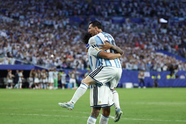 MIAMI GARDENS, FL - JULY 03: Argentina forward Lionel Messi (10) celebrates after their first overtime goal during the FIFA World Cup, WM, Weltmeisterschaft, Fussball 26 Round of 32 match between Argentina and Cabo Verde on Friday, July 3, 2026 at Miami Stadium in Miami Gardens, FL (Photo by Peter Joneleit Icon Sportswire) SOCCER: JUL 03 FIFA World Cup 26 Round of 32 - Argentina v Cabo Verde EDITORIAL USE ONLY Icon260703014