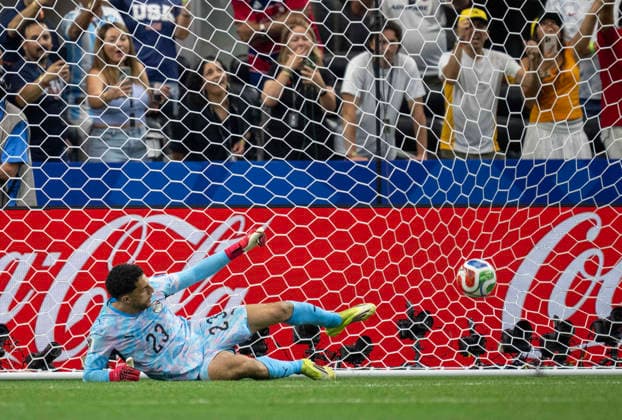 July 3, 2026, Arlington, Texas, USA: Egypt player 23 GK MOSTAFA SHOBEIR unable to stop the penalty kick goal by Australia World Cup 2026: RD 32: Australia 4:2 Egypt  - ZUMAm147 20260703_zap_m147_024 Copyright: xHossxMcBainx