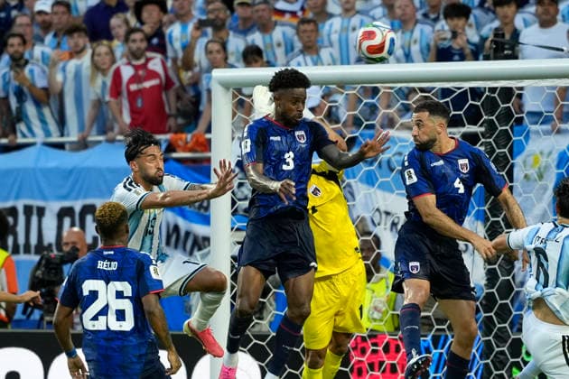 July 3, 2026, Miami Gardens, Florida, USA: Defender Edilson Alberto Borges (3) of Cape Verde and Midfielder Nico Gonzalez (15) of Argentina jump for the ball in front of the Cape Verde goal during the second half of the World Cup Round of 32 match between Argentina and Cape Verde at Miami Stadium. Argentina defeated Cape Verde 3-2. Miami Gardens USA - ZUMAd212 20260703_zsp_d212_077 Copyright: xRichardxDolex