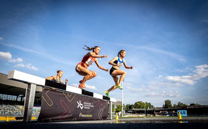 Deutsche Meisterschaften U23 U18; Bochum-Wattenscheid, 03.07.2026 Am Wassergraben: Jule Lindner (LG Bamberg) und Adia Budde (LAV Stadtwerke Tübingen) im 3000m-Hindernis-Finale der Juniorinnen U23; Deutsche Meisterschaften U23 U18 am 03.07.2026 im Lohrheidestadion in Bochum-Wattenscheid (Nordrhein-Westfalen). *** German U23 and U18 Championships, Bochum and Wattenscheid, July 3, 2026, at the Wassergraben: Jule Lindner (LG Bamberg) and Adia Budde (LAV Stadtwerke Tübingen) in the women’s U23 3,000-meter steeplechase final at the German U23 and U18 Championships on July 3, 2026, at the Lohrheidestadion in Bochum-Wattenscheid, North Rhine-Westphalia Copyright: xBEAUTIFULxSPORTS R.xSchmittx