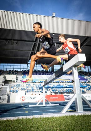 Deutsche Meisterschaften U23 U18; Bochum-Wattenscheid, 03.07.2026 Auf dem Sprung zum Deutschen Meistertitel: Noah Cais (Laufgemeinschaft Wehringen) im 3000m-Hindernis-Finale der Junioren U23, im Hintergrund ist Silas Zahlten (LG Brillux Münster) zu sehen; Deutsche Meisterschaften U23 U18 am 03.07.2026 im Lohrheidestadion in Bochum-Wattenscheid (Nordrhein-Westfalen). *** German U23 and U18 Championships, Bochum-Wattenscheid, July 3, 2026: On the verge of winning the German championship title—Noah Cais of the Wehringen Running Club in the U23 junior 3,000-meter steeplechase final; with Silas Zahlten of LG Brillux Münster visible in the background. German U23 and U18 Championships on July 3, 2026, at the Lohrheidestadion in Bochum-Wattenscheid, North Rhine-Westphalia Copyright: xBEAUTIFULxSPORTS R.xSchmittx