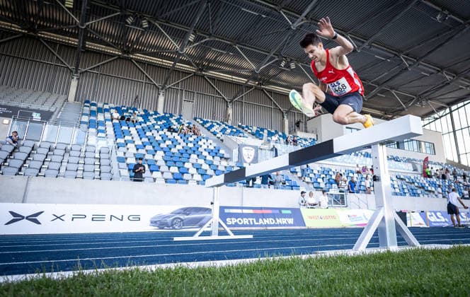 Deutsche Meisterschaften U23 U18; Bochum-Wattenscheid, 03.07.2026 Am Hindernisbalken: Leo Kamp (LG Brillux Münster) im 3000m-Hindernis-Finale der Junioren U23; Deutsche Meisterschaften U23 U18 am 03.07.2026 im Lohrheidestadion in Bochum-Wattenscheid (Nordrhein-Westfalen). *** German U23 and U18 Championships, Bochum and Wattenscheid, July 3, 2026 At the hurdle bar: Leo Kamp (LG Brillux Münster) in the 3000m steeplechase final of the U23 and U18 German Championships on July 3, 2026, at the Lohrheidestadion in Bochum-Wattenscheid, North Rhine-Westphalia Copyright: xBEAUTIFULxSPORTS R.xSchmittx