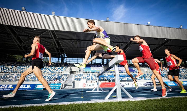 Deutsche Meisterschaften U23 U18; Bochum-Wattenscheid, 03.07.2026 Am Hindernisbalken: Paul Walochny (SC DHfK Leipzig) im 3000m-Hindernis-Finale der Junioren U23; Deutsche Meisterschaften U23 U18 am 03.07.2026 im Lohrheidestadion in Bochum-Wattenscheid (Nordrhein-Westfalen). *** German U23 and U18 Championships, Bochum-Wattenscheid, July 3, 2026: Paul Walochny of SC DHfK Leipzig at the hurdle in the 3000m steeplechase final for the U23 juniors at the German U23 and U18 Championships on July 3, 2026, at the Lohrheidestadion in Bochum-Wattenscheid, North Rhine-Westphalia Copyright: xBEAUTIFULxSPORTS R.xSchmittx