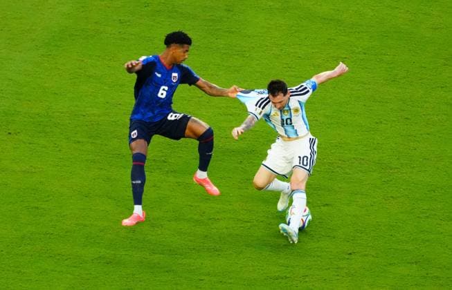 Kevin Pina of Cabo Verde fouls Lionel Messi of Argentina Argentina v Cape Verde, 2026 FIFA World Cup, WM, Weltmeisterschaft, Fussball Round of 32, Football, Miami Stadium, Miami, Florida, USA - 03 Jul 2026Miami Miami Stadium Florida (FL) United States of America  Copyright: xJavierxGarcia Shutterstockx 16975460ey