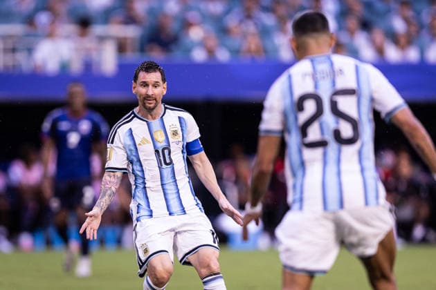 Argentina v Cabo Verde: round of 32 - FIFA World Cup, WM, Weltmeisterschaft, Fussball 2026 MIAMI, FL - JULY 3: Lionel Messi 10 of Argentina in action during the FIFA World Cup 2026 round of 32 match between Argentina and Cabo Verde at Miami Stadium on July 3, 2026 in Miami, USA. (Photo by Victor Monteiro PxImages) Miami Miami Stadium FL USA Copyright: xVictorxMonteirox