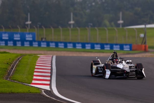 2026 FORMULA E SHANGHAI ePRIX 09 EVANS Mitch (nzl), Jaguar TCS Racing, Jaguar I-Type 7, action during the Shanghai ePrix, 12th and 13th round of the 2025-26 ABB FIA Formula E World Championship, WM, Weltmeisterschaft on the Shanghai International Circuit from July 3 to 5, 2026 in Shanghai, China - ShanghaiChina  Copyright: xDamienxDoumerguex