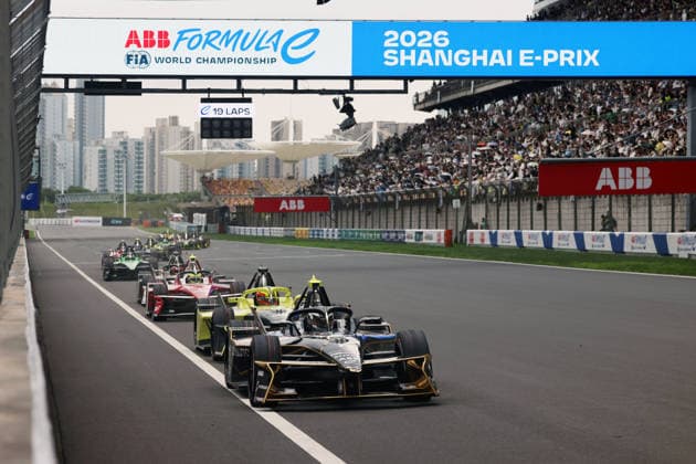 Maximilian Günther (GER) DS Penske im FE Mittelfeld, Rennen 1, FIA Formel E Weltmeisterschaft Saison 12, Shanghai E- Prix, China, 04.07.2026, Shanghai International Circuit, Dunkle Wolken *** Maximilian Günther (GER, DS Penske) in the middle of the field in Race 1 of the FIA Formula E World Championship Season 12, Shanghai E-Prix, China, July 4, 2026, Shanghai International Circuit, dark clouds