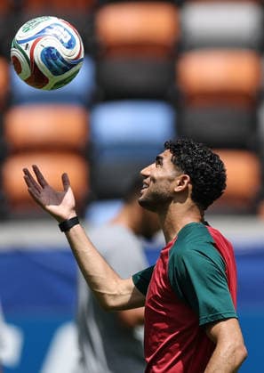(260704) -- HOUSTON, July 4, 2026 -- Morocco s Achraf Hakimi attends a training session ahead of the round of 16 match between Canada and Morocco at the 2026 FIFA World Cup, WM, Weltmeisterschaft, Fussball in Houston, the United States, July 3, 2026. ) (SP)U.S.-HOUSTON-FOOTBALL-FIFA WORLD CUP-TRAINING-MOROCCO LixMing 