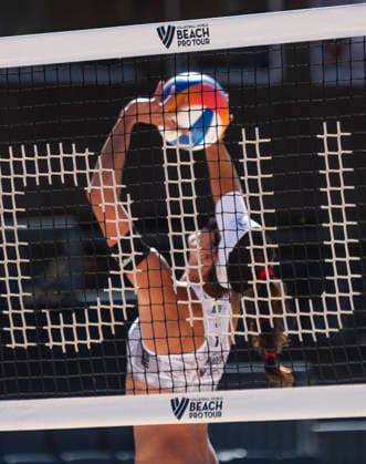July 4, 2026, Gstaad, Bern, Switzerland: Gstaad Switzerland, 07 04 2026: KELLY CHENG of USA is in action during Swatch Beach Pro Gstaad 2026, Swatch Beach Pro Gstaad 2026 took place in the famous ski resort and which organizes events like the EFG Swiss Open Gstaad ATP, Tennis Herren 250 and the Polo Gold Club Gstaad 2024 and took place at Roy Emerson Arena in Gstaad. Gstaad Switzerland - ZUMAd206 20260704_zip_d206_007 Copyright: xEricxDubostx