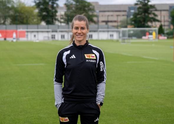 Fußball, Frauen, Saison 2026 2027, Google Pixel Frauen-Bundesliga, 1. FC Union Berlin, Training, Trainerin Marie-Louise Eta (1. Frauen 1. FC Union), 04.07. 2026, *** Soccer, Women, 2026–2027 Season, Google Pixel Women s Bundesliga, 1. FC Union Berlin, Practice, Coach Marie Louise Eta, 1. FC Union Women s Team, July 4, 2026, Copyright: xMatthiasxKochx