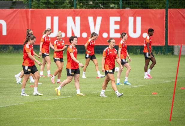 Fußball, Frauen, Saison 2026 2027, Google Pixel Frauen-Bundesliga, 1. FC Union Berlin, Training, v. l. Antonia Halverkamps (1. Frauen 1. FC Union), Tomke Schneider (1. Frauen 1. FC Union), Lisa Heiseler (1. Frauen 1. FC Union), 04.07. 2026, *** Soccer, Women, 2026–2027 Season, Google Pixel Women s Bundesliga, 1. FC Union Berlin, Training, from left: Antonia Halverkamps (Women s 1st Team, 1. FC Union), Tomke Schneider (Women s 1st Team, 1. FC Union), Lisa Heiseler (Women s 1st Team, 1. FC Union), July 4, 2026, Copyright: xMatthiasxKochx