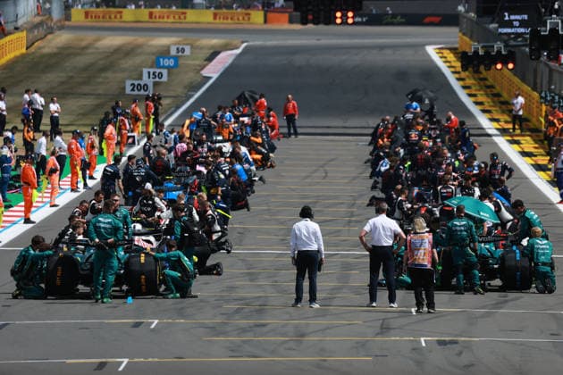 F1 - BRITISH GRAND PRIX 2026 A general view of the cars during the Formula 1 British Grand Prix 2026, 9th round of the 2026 Formula One World Championship, WM, Weltmeisterschaft from July 3 to 5, 2026 on the Silverstone Circuit, in Silverstone, United Kingdom - SilverstoneUnited Kingdom  Copyright: xDPPIx