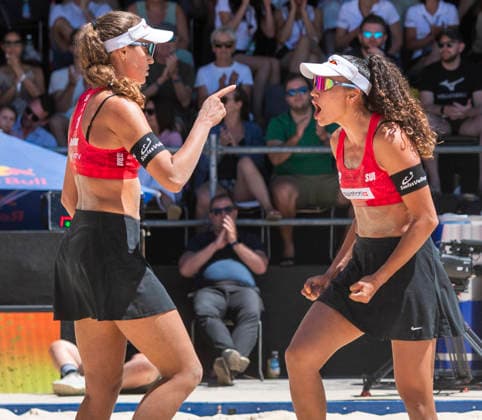 July 4, 2026, Gstaad, Bern, Switzerland: Gstaad Switzerland, 07 04 2026: ANOUK VERGE-DEPRE and ZOE VERGE-DEPRE of Switzerland celebrates during Swatch Beach Pro Gstaad 2026, Swatch Beach Pro Gstaad 2026 took place in the famous ski resort and which organizes events like the EFG Swiss Open Gstaad ATP, Tennis Herren 250 and the Polo Gold Club Gstaad 2024 and took place at Roy Emerson Arena in Gstaad. Gstaad Switzerland - ZUMAd206 20260704_zip_d206_022 Copyright: xEricxDubostx