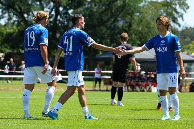 2026.07.04 xjfax Testspiel anlässlich des 150-jährigen Vereinsjubiläums der SG Arheilgen, SG Arheilgen - SV Darmstadt 98 v.l., Fynn Luca Lakenmacher (SV Darmstadt 98), Lance Duijvestijn (SV Darmstadt 98), Yosuke Furukawa (SV Darmstadt 98) Torjubel, Goal celebration, celebrate the goal (DFL DFB REGULATIONS PROHIBIT ANY USE OF PHOTOGRAPHS as IMAGE SEQUENCES and or QUASI-VIDEO) *** July 4, 2026 xjfax Exhibition match in honor of SG Arheilgen’s 150th anniversary, SG Arheilgen vs. SV Darmstadt 98 (from left), Fynn Luca Lakenmacher (SV Darmstadt 98), Lance Duijvestijn, SV Darmstadt 98; Yosuke Furukawa, SV Darmstadt 98; Goal celebration; DFL and DFB regulations prohibit any use of photographs as image sequences and or quasi-video. Copyright: HMBxMedia JoaquimxFerreira