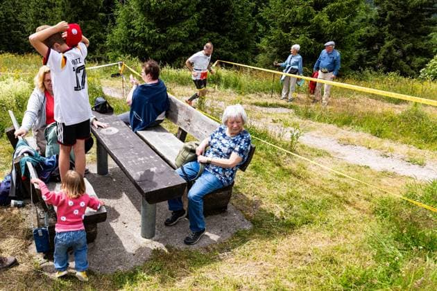 04.07.2026, GER, Volkslauf Crosslauf, Maenner Frauen, Saion 2026, 23. Schneekopflauf 2. Schneekopfwanderung Scheekopflauf - Das ist der Gipfel von 711Hm auf 978Hm Unter dem Motto Scheekopflauf - Das ist der Gipfel von 711Hm auf 978Hm konnten die Teilnehmer zwischen der 12,7km 22.2km langen Laufstrecke wählen. Zum zweiten mal stand auch die 11km Wanderstrecke zur Auswahl. 98528 Suhl Schneekopf Neue Gehlberger Hü Thüringen Deutschland *** July 4, 2026, GER, Fun Run Cross-Country Run, Men Women, 2026 Season, 23 Schneekopf Run 2 Schneekopf Hike Schneekopf Run: That’s the Summit—from 711 Hm to 978 Hm. Under the motto Schneekopf Run: That’s the Summit—from 711 Hm to 978 Hm, participants could choose between the 12,7 km and 22.2 km running routes. For the second time, the 11 km hiking route was also available. 98528 Suhl, Schneekopf, Neue Gehlberger Hü, Thuringia, Germany
