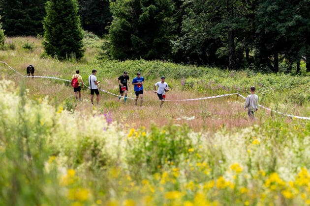 04.07.2026, GER, Volkslauf Crosslauf, Maenner Frauen, Saion 2026, 23. Schneekopflauf 2. Schneekopfwanderung Scheekopflauf - Das ist der Gipfel von 711Hm auf 978Hm Unter dem Motto Scheekopflauf - Das ist der Gipfel von 711Hm auf 978Hm konnten die Teilnehmer zwischen der 12,7km 22.2km langen Laufstrecke wählen. Zum zweiten mal stand auch die 11km Wanderstrecke zur Auswahl. 98528 Suhl Schneekopf Neue Gehlberger Hü Thüringen Deutschland *** July 4, 2026, GER, Fun Run Cross-Country Run, Men Women, 2026 Season, 23 Schneekopf Run 2 Schneekopf Hike Schneekopf Run: That’s the Summit—from 711 Hm to 978 Hm. Under the motto Schneekopf Run: That’s the Summit—from 711 Hm to 978 Hm, participants could choose between the 12,7 km and 22.2 km running routes. For the second time, the 11 km hiking route was also available. 98528 Suhl, Schneekopf, Neue Gehlberger Hü, Thuringia, Germany
