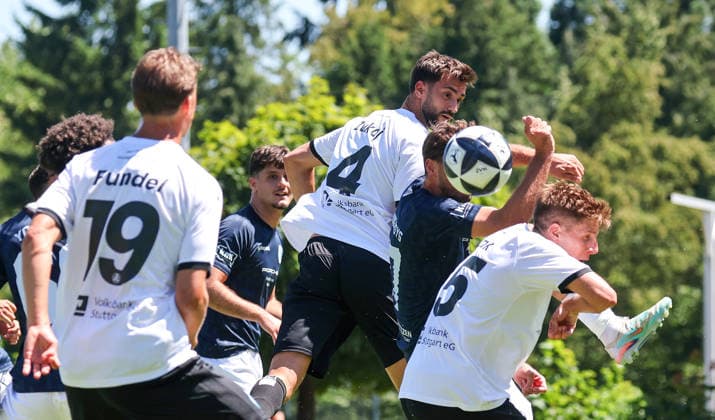 04.07.2026, Deutschland, Stuttgart, Fussball Testspiel, Regionalliga Südwest, SV Stuttgarter Kickers vs. Young Boys Reutlingen, Elvir Zukaj (Kickers) *** July 4, 2026, Germany, Stuttgart, Soccer Friendly Match, Regionalliga Südwest, SV Stuttgarter Kickers vs. Young Boys Reutlingen, Elvir Zukaj Kickers